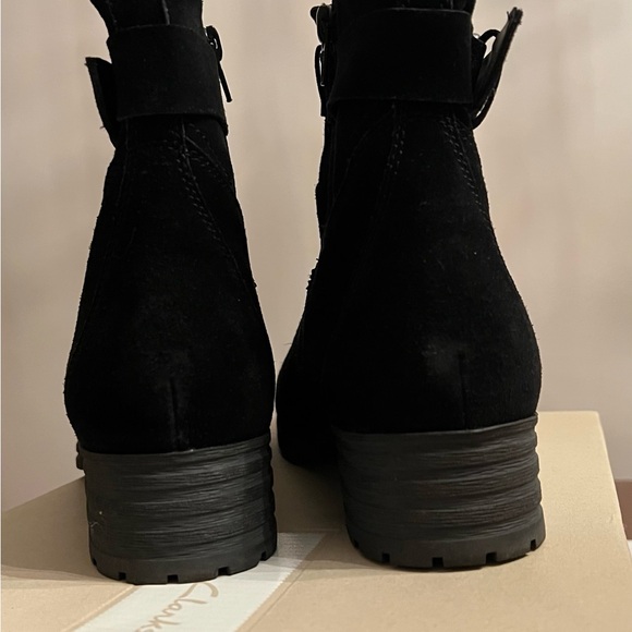 NWOT Clarks Women's, Size 11, Black Suede Ankle Boots - Picture 4 of 7